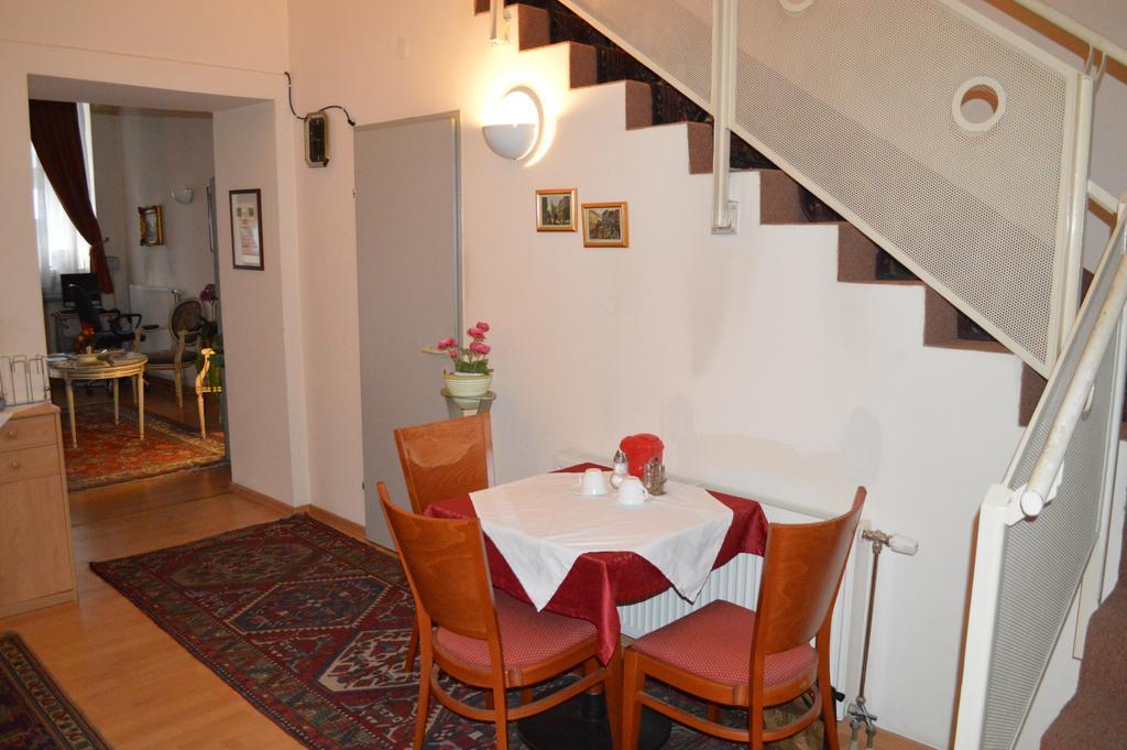 Hotel Pension Walzerstadt Viyana Dış mekan fotoğraf