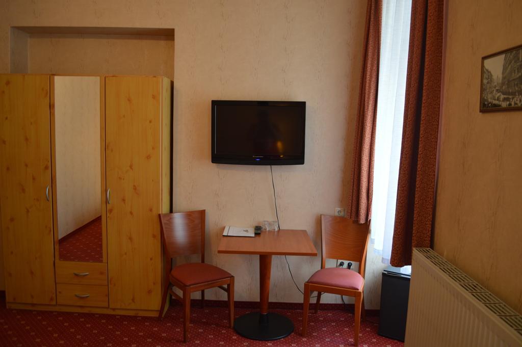 Hotel Pension Walzerstadt Viyana Dış mekan fotoğraf