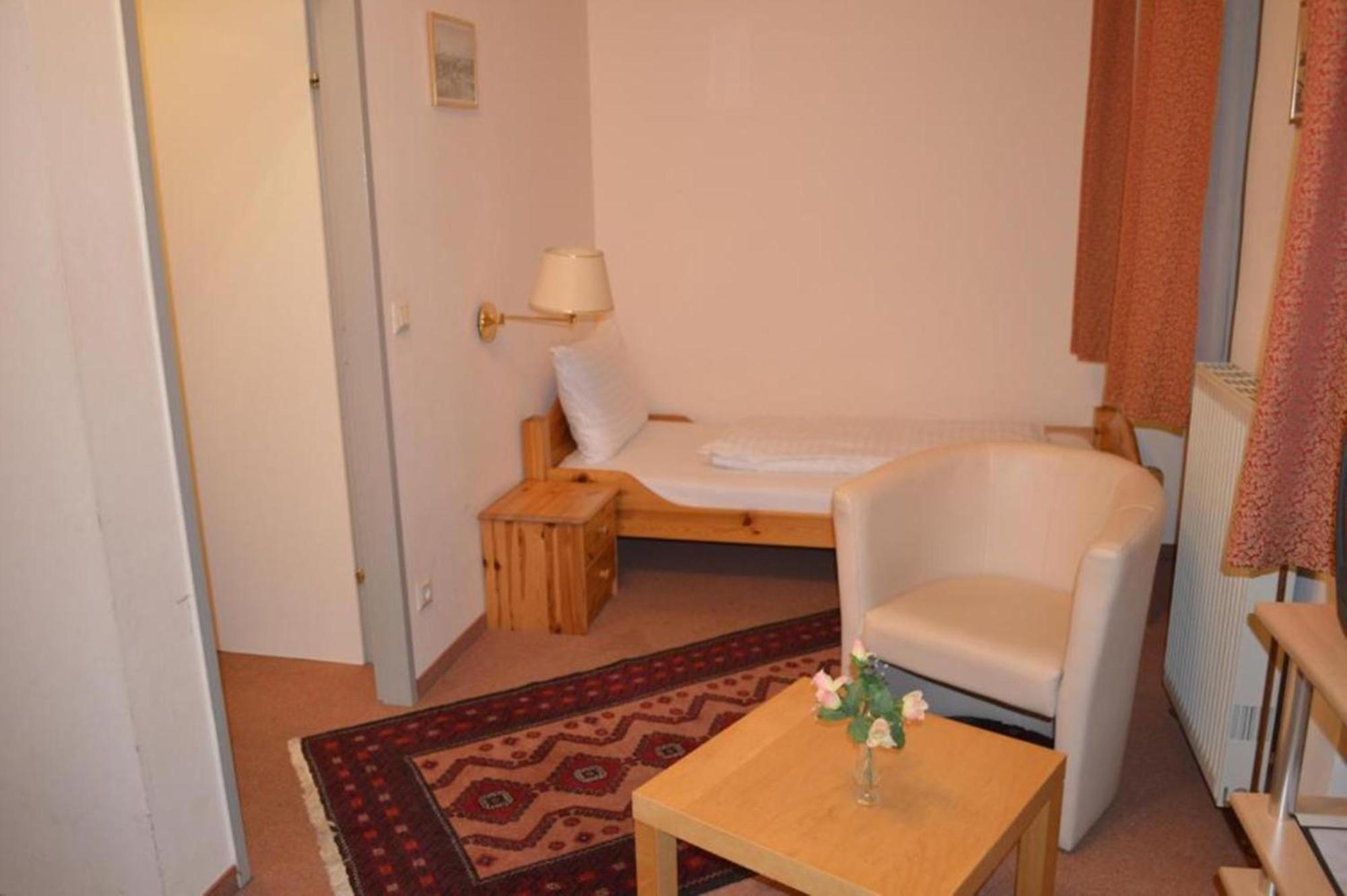 Hotel Pension Walzerstadt Viyana Oda fotoğraf