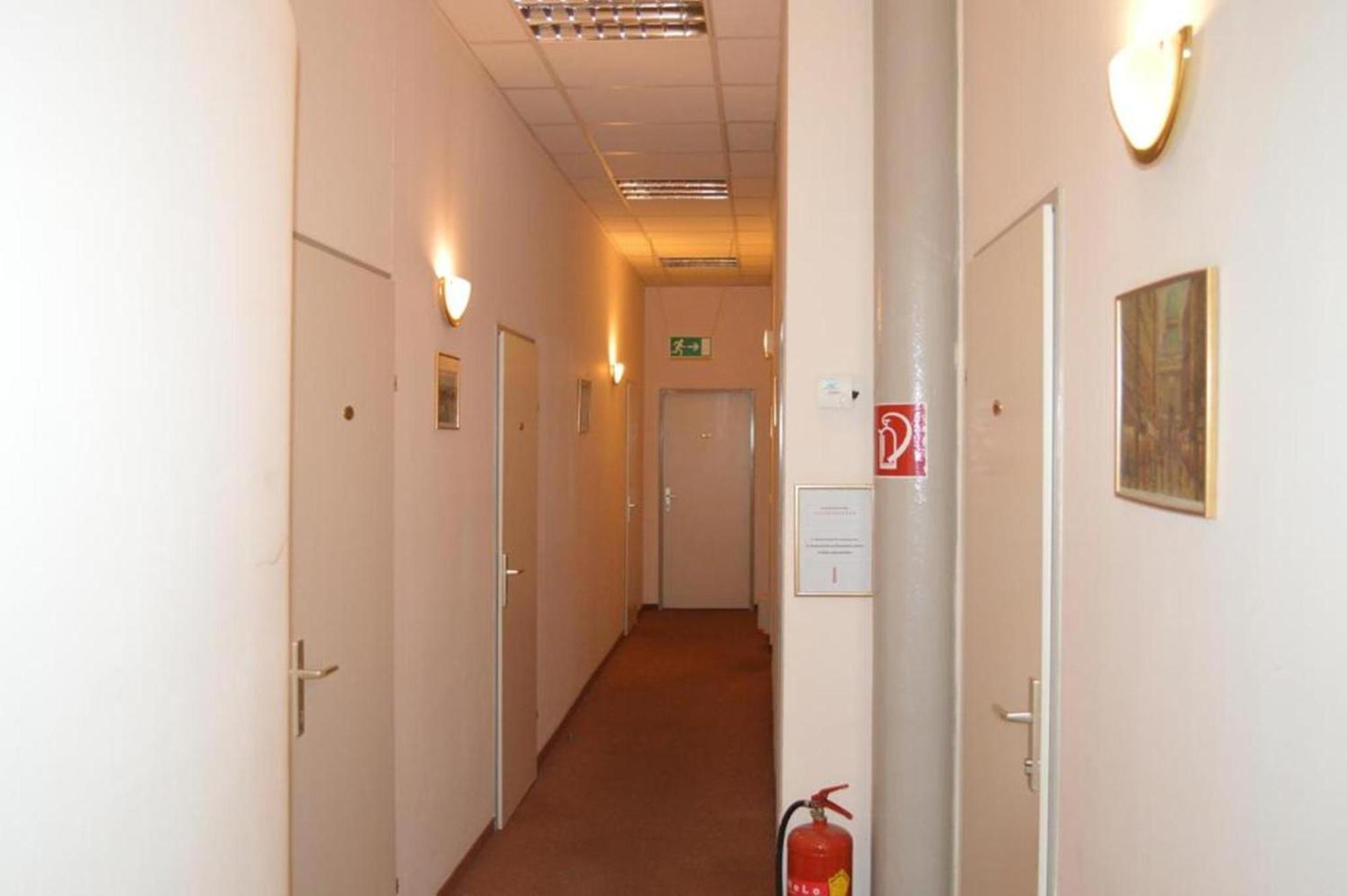 Hotel Pension Walzerstadt Viyana Dış mekan fotoğraf
